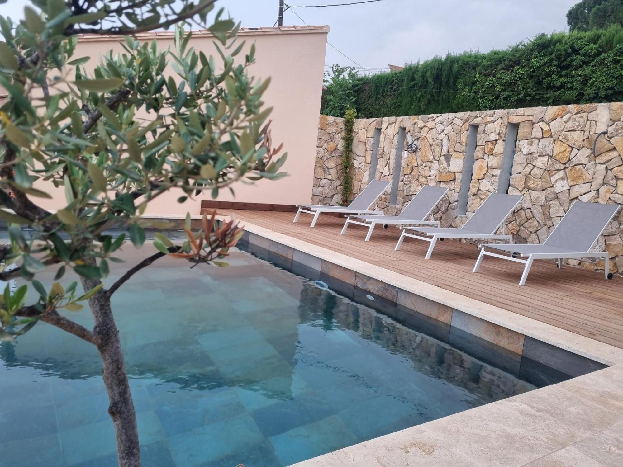 אוליאולה Villa Manoa מראה חיצוני תמונה